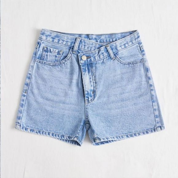 NWT Flying Angel Blue Denim Asymmetrical Zip Shorts Size 17 / 18 - Picture 1 of 9